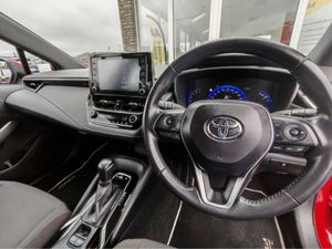 TOYOTA COROLLA HYBRID LUNA H/B 4DR AUTO A - Image 3