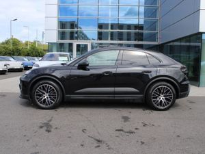 Porsche Macan 4 Electric - Image 3