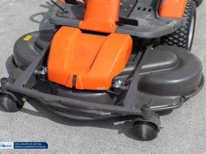 2020 Husqvarna R320Ts AWD ride-on lawnmower - Image 3