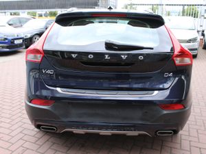 VOLVO V40 2.0D4 CROSS COUNTRY SE LUXURY AUTO - Image 4