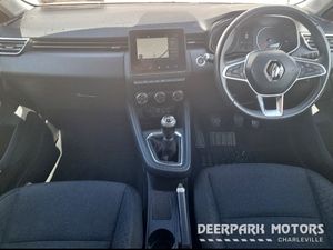 Renault Clio Iconic TCe 100 My19 - Image 2
