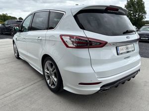 STUNNING 2017 FORD S MAX TITANIUM X - Image 4