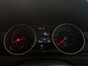 2017 VOLKSWAGEN GOLF HIGHLINE 1.2 TSI 6 SPEED - Image 2