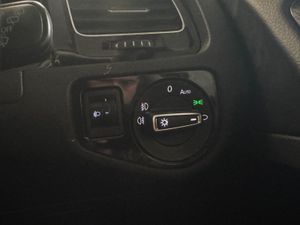 2017 VOLKSWAGEN GOLF HIGHLINE 1.2 TSI 6 SPEED - Image 3