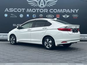 Honda Grace Auto - Image 4