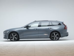 Volvo V60 Recharge T6 Ultimate  sunroof - Image 4