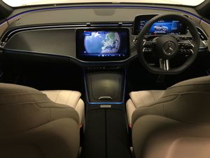 Mercedes-Benz E-Class E300 DE AMG Line Edition Ph - Image 4