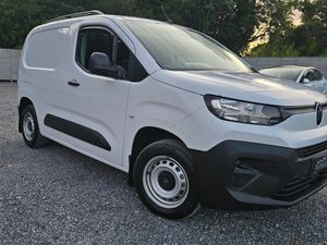 🔥 2025 Citroen Berlingo 1,5 Diesel Manual - Image 2