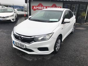 2019 Honda Grace Automatic Hybrid - Image 2
