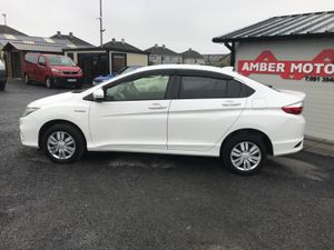 2019 Honda Grace Automatic Hybrid - Image 3