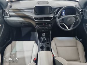 Hyundai Tucson 2WD Executive Plus - Image 2