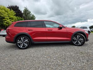 2020 Volvo V60 Cross Country T5 AWD Pro - Image 4