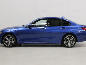 BMW 3-Series 2022 330E MSPORT HIGH SPEC - Image 4
