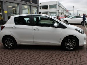 Toyota Yaris 2016 - Image 3