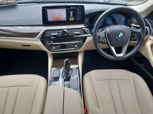 BMW 5 Series 520d SE - Image 4