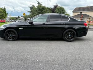 ABSOLUTELY IMMACULATE 2011 AUTO 520 D - Image 4