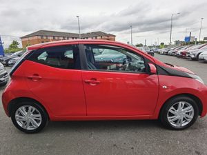 TOYOTA AYGO 1.0 X-PLAY - Image 4