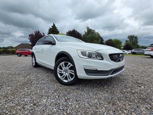 2016 Volvo V60 Cross Country T4 SE - Image 3