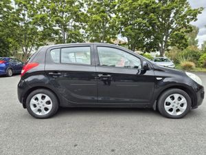 Hyundai i20 2010 Very Low Milage - Image 3