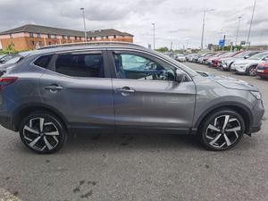 NISSAN QASHQAI 1.5DCI TEKNA **PANORAMIC ROOF** - Image 4