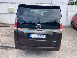 Nissan Serena 2.0 DAA Gc27 5DR Auto - Image 4