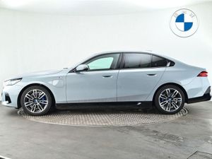 BMW 5 Series 530e M Sport Saloon - Image 3