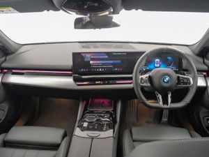BMW 5 Series 530e M Sport Saloon - Image 4