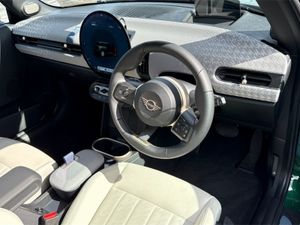 MINI HATCH Cooper C 3 Door - Image 4