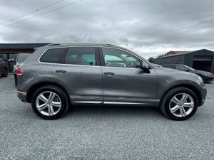 171 VW TOUAREG 3.0 TDI 5 SEATER R LINE 333TAX - Image 4