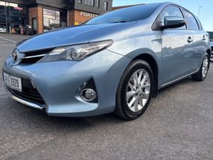 2014 Toyota Auris 1.4 D4-D Aura Diesel - Image 2