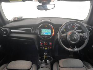 MINI HATCH Electric Level 2 - Image 4