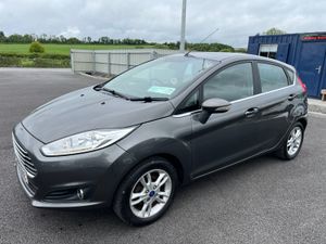 IRISH REG- 2016 Ford Fiesta Zetec 1.25 Petrol - Image 4