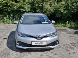 TOYOTA AURIS 1.8 ICON HYBRID 5DR AUTO 2016(16) - Image 4