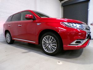 *26,000 MILES*2.4 AUTO HYBRID PLUG-IN*4X4*MITSUBIS - Image 4