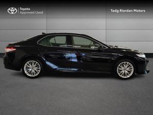 Toyota Camry HYBRID PLATINUM - Image 3
