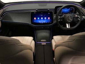 Mercedes-Benz E-Class E300 DE AMG Line Edition Ph - Image 4