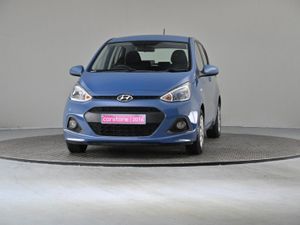 Hyundai i10 1.0 SE 5spd  2tone Interior - Image 3