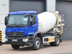 2016 MERCEDES-BENZ 1832 18-TON 4X2 CONCRETE NIXER - Image 3