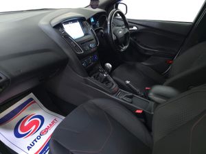 Ford Focus ST-Line 1.0 EcoBoost - Image 4