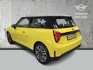 MINI Cooper Cooper E Classic - Image 2