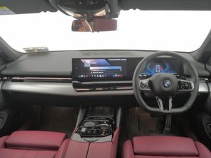 BMW 5 Series 520i M Sport Saloon - Image 4