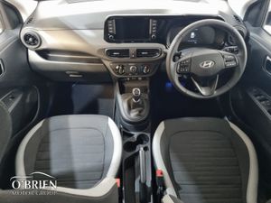 Hyundai i10 Deluxe Plus - Image 2