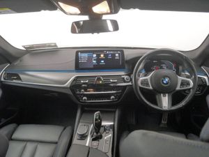 BMW 5 Series 530e M Sport Edition Saloon - Image 4