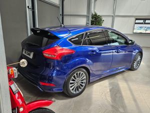 18 FORD FOCUS ST-LINE LINE EDITION - Image 4