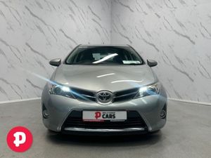 Toyota Auris 1.4 D-4d Aura 4DR - Straight Sale Di - Image 2