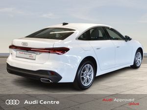 Audi A5 35 Tfsi 150HP SE S-T - Image 4