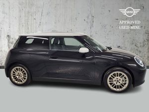 MINI Cooper Cooper SE Classic - Image 3