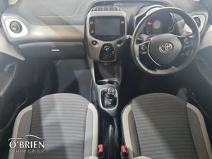 Toyota AYGO 1.0 Vvt-i X-play Smartphone - Image 2