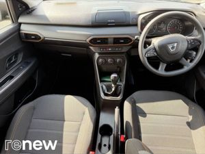 Dacia Sandero Stepway Essential 1.0 TCE 90 BHP 5D - Image 3