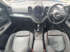 MINI COUNTRYMAN Cooper S E All4 - Image 4